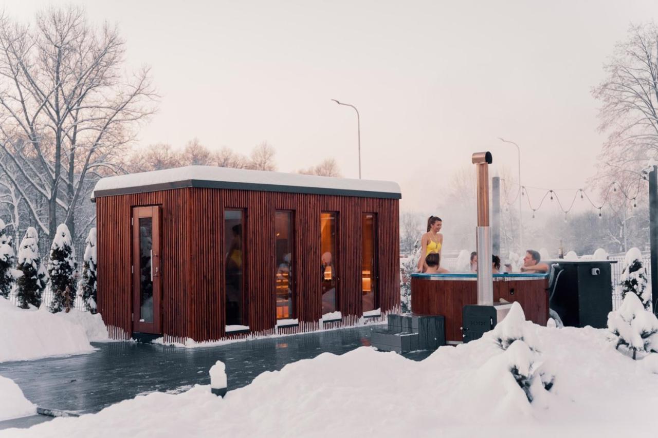 Dolina Barw - Caloroczne Domki Na Wynajem Rabka Exterior photo